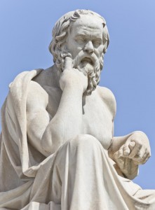 Prim plan al statuii lui Socrates