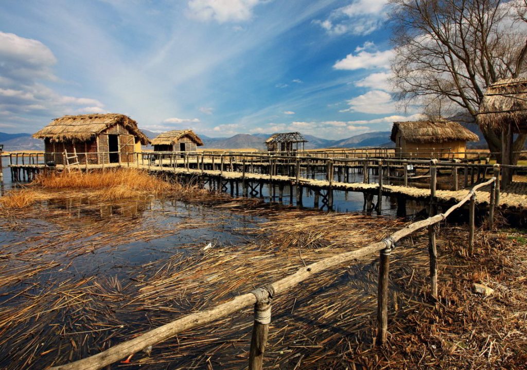 Dispilio sat neolithic in kastoria nord grecia