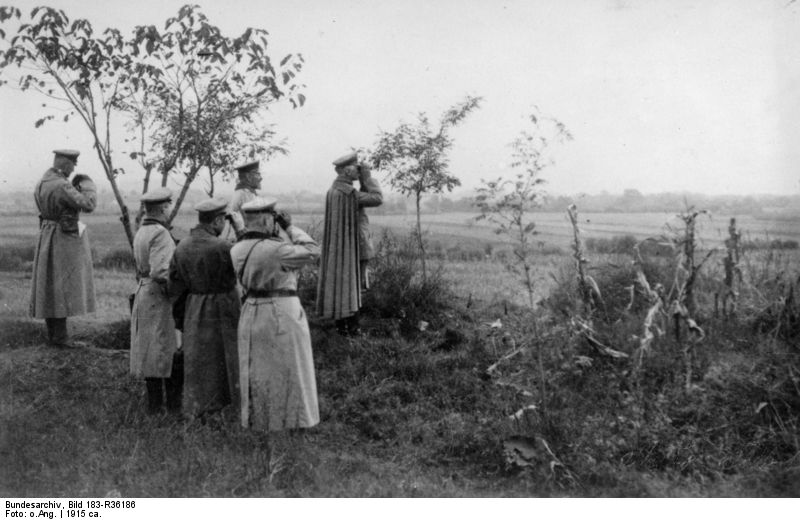 Generalul August von Mackensen pe malul Dunării, noiembrie 1916.